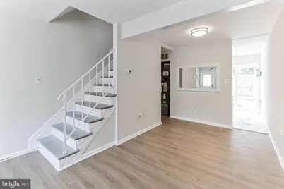 13802 Sauterne Way, Chantilly, VA 20151 - Photo 4
