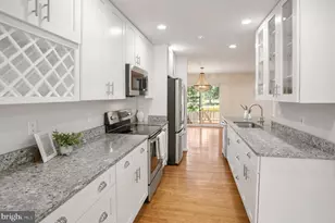 3118 Borge St, Oakton, VA 22124 - Photo 2