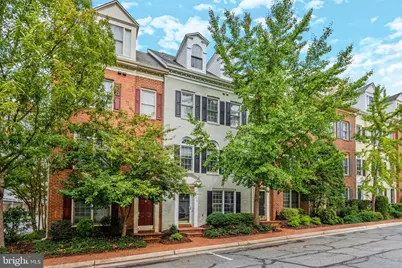 8816 Hunting Lodge Court, Vienna, VA 22182 - Photo 2