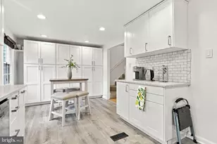 10008 Chestnut Wood Ln, Burke, VA 22015 - Photo 18
