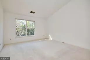 11485 Carriage Ct, Fairfax, VA 22030 - Photo 16
