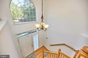 11485 Carriage Ct, Fairfax, VA 22030 - Photo 4