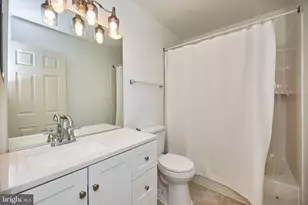 11485 Carriage Ct, Fairfax, VA 22030 - Photo 24