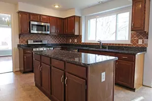 13111 Willoughby Point Dr, Fairfax, VA 22033 - Photo 12