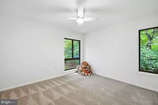 10411 Hunter Ridge Dr, Oakton, VA 22124 - Photo 40