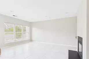 4587 Whittemore Pl, Fairfax, VA 22030 - Photo 10
