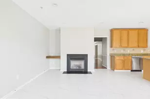 4587 Whittemore Pl, Fairfax, VA 22030 - Photo 12