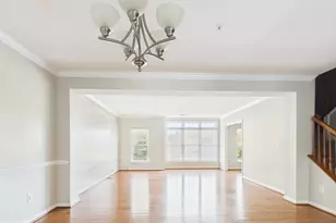 4587 Whittemore Pl, Fairfax, VA 22030 - Photo 2