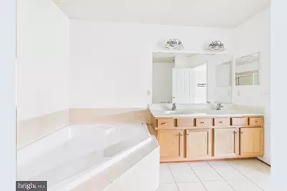 4587 Whittemore Place #1222, Fairfax, VA 22030 - Photo 30
