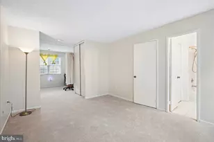 2374 Branleigh Park Ct, Reston, VA 20191 - Photo 16