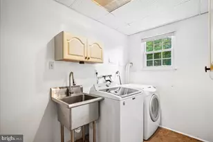 2374 Branleigh Park Ct, Reston, VA 20191 - Photo 26