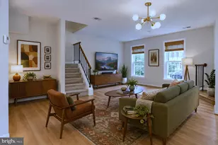 8013 Dayspring Ct, Springfield, VA 22153 - Photo 4