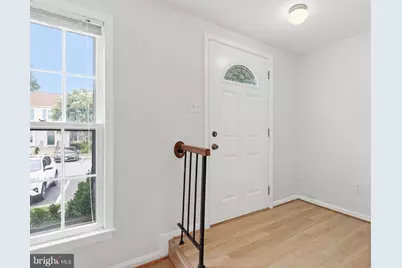 8013 Dayspring Court, Springfield, VA 22153 - Photo 6