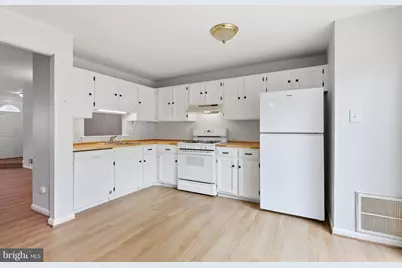 8013 Dayspring Court, Springfield, VA 22153 - Photo 12