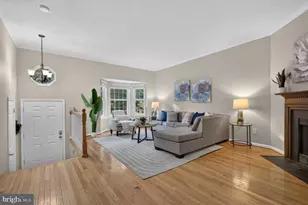3609 Buckeye Ct, Fairfax, VA 22033 - Photo 2