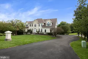 2617 Sledding Hill Rd, Oakton, VA 22124 - Photo 4