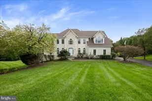 2617 Sledding Hill Rd, Oakton, VA 22124 - Photo 2