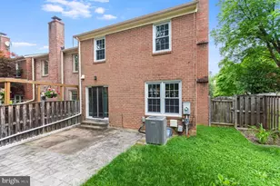 3210 Gemstone Ct, Oakton, VA 22124 - Photo 22