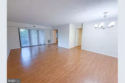 8370 Greensboro Drive #103, McLean, VA 22102 - Photo 2