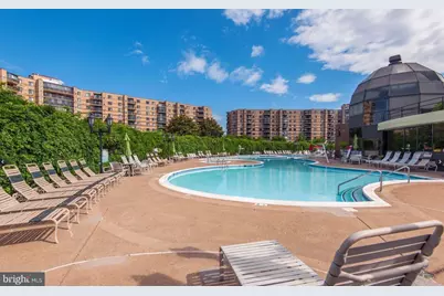 8370 Greensboro Drive #103, McLean, VA 22102 - Photo 6