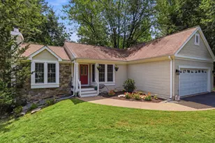 10799 Adare Dr, Fairfax, VA 22032 - Photo 2