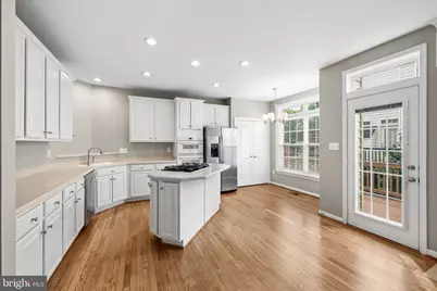 2821 Laura Gae Circle, Vienna, VA 22180 - Photo 12