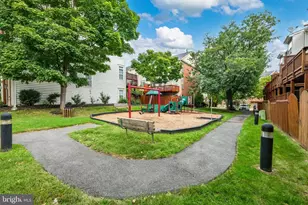 2821 Laura Gae Cir, Vienna, VA 22180 - Photo 30
