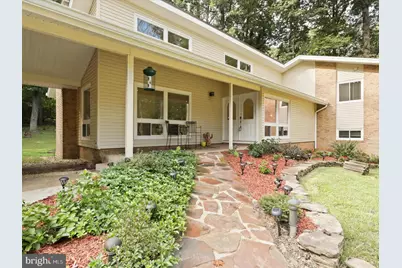 11709 Vale Road, Oakton, VA 22124 - Photo 2