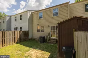 3048 Silent Valley Dr, Fairfax, VA 22031 - Photo 32