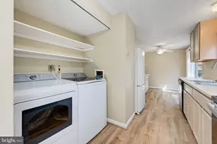 8467 Magic Tree Ct, Springfield, VA 22153 - Photo 14