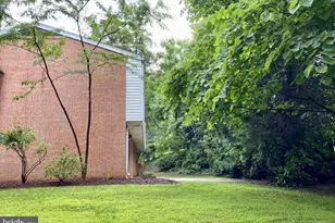 1040 Warbler, McLean, VA 22101 - Photo 22