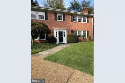 1040 Warbler, McLean, VA 22101 - Photo 2
