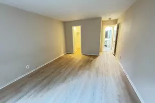 8370 Greensboro Dr, McLean, VA 22102 - Photo 6