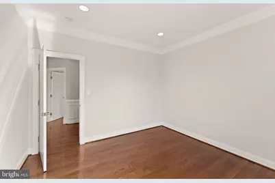 7406 Valleycrest Boulevard, Annandale, VA 22003 - Photo 28
