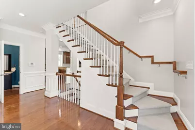 7406 Valleycrest Boulevard, Annandale, VA 22003 - Photo 16