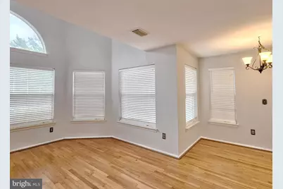 5605 Willoughby Newton Drive #22, Centreville, VA 20120 - Photo 8