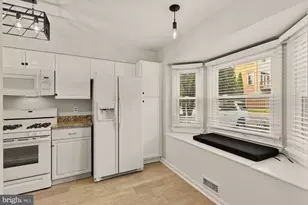 7553 Chrisland Cove, Falls Church, VA 22042 - Photo 4