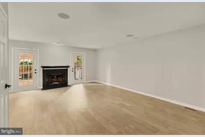 7553 Chrisland Cove, Falls Church, VA 22042 - Photo 10