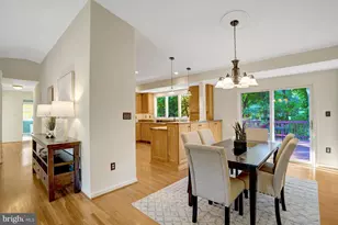 2421 Stirrup Ln, Alexandria, VA 22308 - Photo 10
