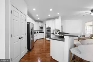 5607 Lierman Cir, Centreville, VA 20120 - Photo 14