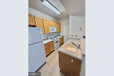 12155 Penderview Terrace #821, Fairfax, VA 22033 - Photo 16