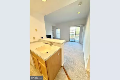 12155 Penderview Terrace #821, Fairfax, VA 22033 - Photo 6