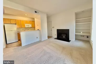 12155 Penderview Terrace #821, Fairfax, VA 22033 - Photo 10