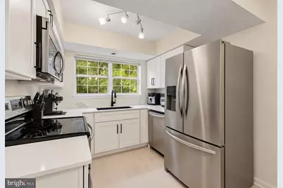 12010 Golf Ridge Court #302, Fairfax, VA 22033 - Photo 16