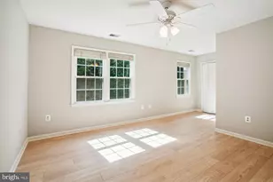 8021 Bethelen Woods Ln, Springfield, VA 22153 - Photo 16
