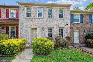 8021 Bethelen Woods Ln, Springfield, VA 22153 - Photo 2