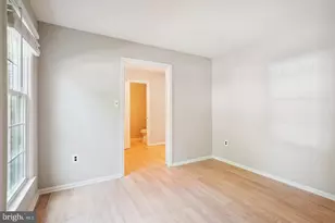 8021 Bethelen Woods Ln, Springfield, VA 22153 - Photo 8