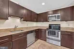 6608 Rockleigh Way, Alexandria, VA 22315 - Photo 10