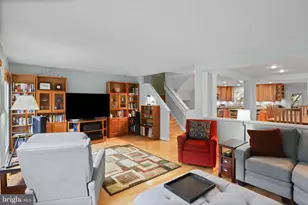 2729 Pembsly Dr, Vienna, VA 22181 - Photo 10