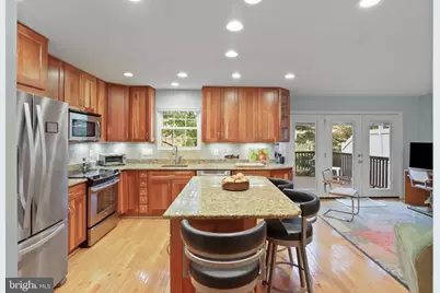 2729 Pembsly Drive, Vienna, VA 22181 - Photo 2